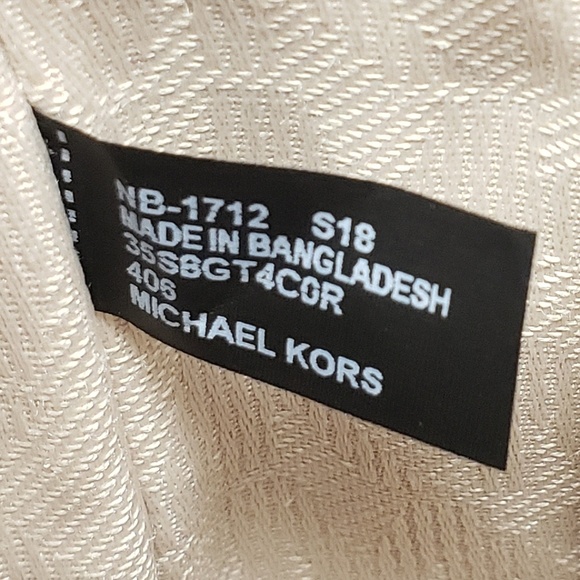 *LAST 1* Michael Kors Small Tina Crossbody Clutch - Picture 3 of 4